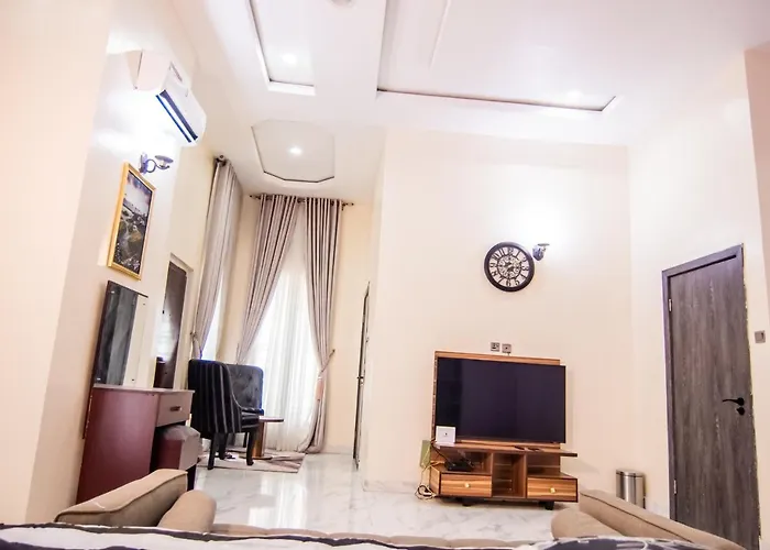 Executive 4 Bedroom House