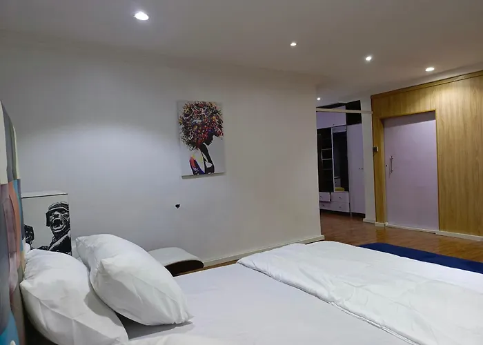 Lovely 2-Bed House In Lagos