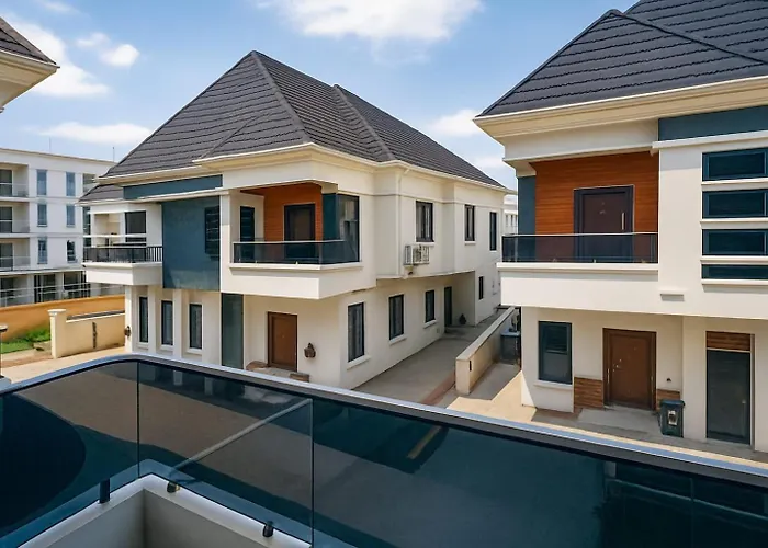 Ginik Suite And Apartments