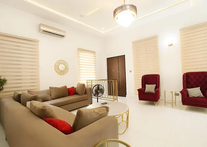 Ginik Suite And Apartments