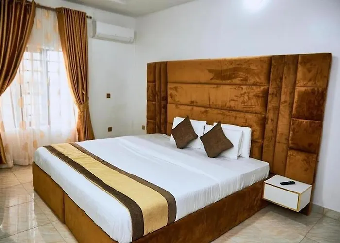 Executive Luxury Room - Sleeps 2 - Pool - Gym
